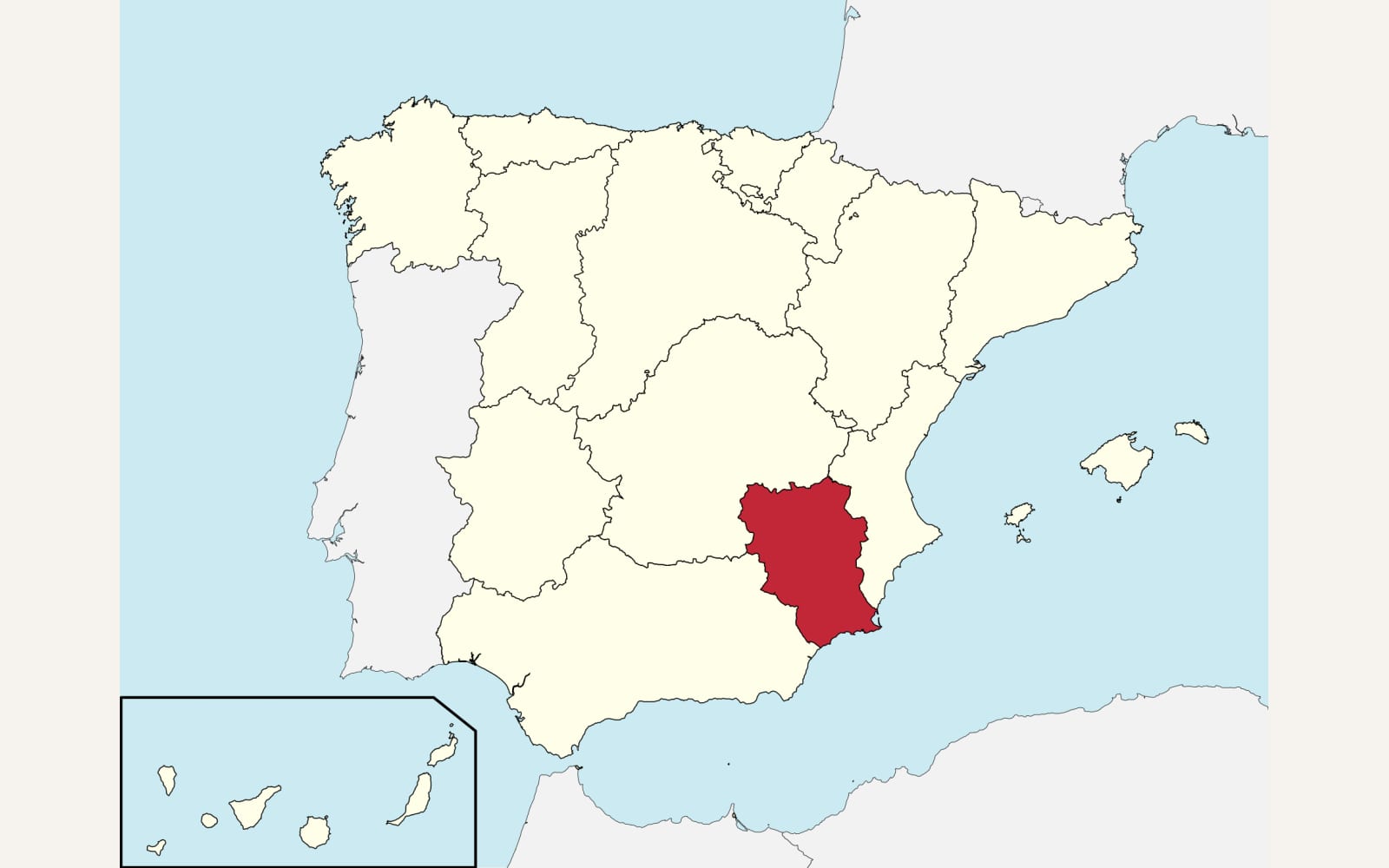 Mapa de España con las comunidades autónomas en crema y la Región de Murcia resaltada en rojo, en el sureste peninsular